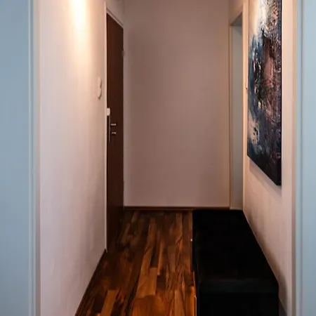 3 With Balcony Center East Apartmán Mönchengladbach