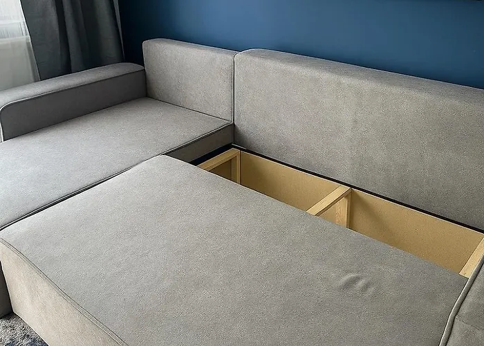 3 With Balcony Center East