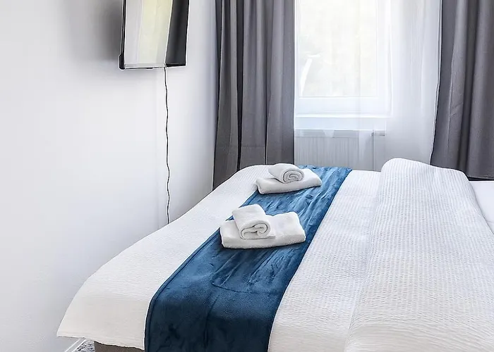 3 With Balcony Center East Daire Mönchengladbach