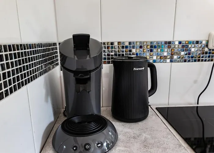 3 With Balcony Center East Daire *